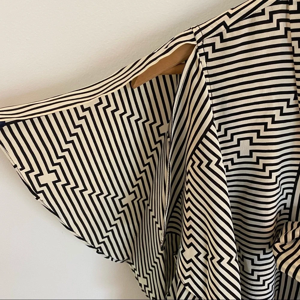 Tracy Reese Silk Tie Neck Flounced Diamond Top M - Picture 6 of 11